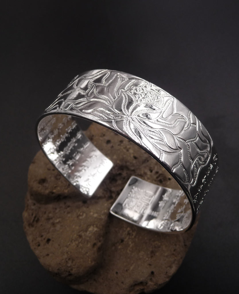 Bracelet Tibétain réglable Sutra du Lotus en Argent Ecritures de prières Mantras