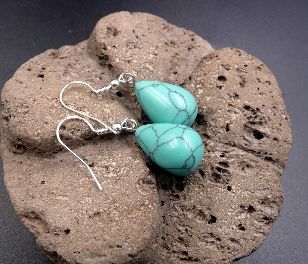 Boucles d'oreilles forme goutte en Howlite Turquoise - crochets en plaqué argent
