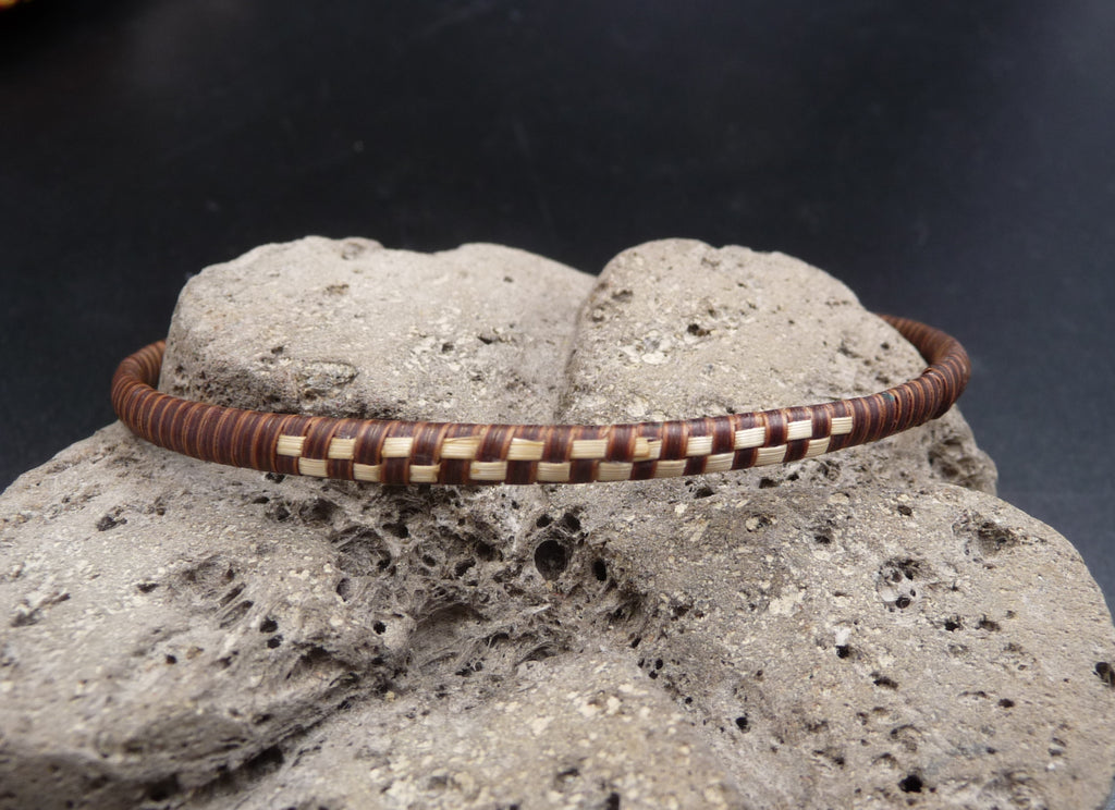 Bracelet ethnique tribal en rotin tressé de Papouasie