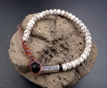 Bracelet Tibétain Bouddhiste en perles de Bohdi "Ohm Mane Padme Hum"