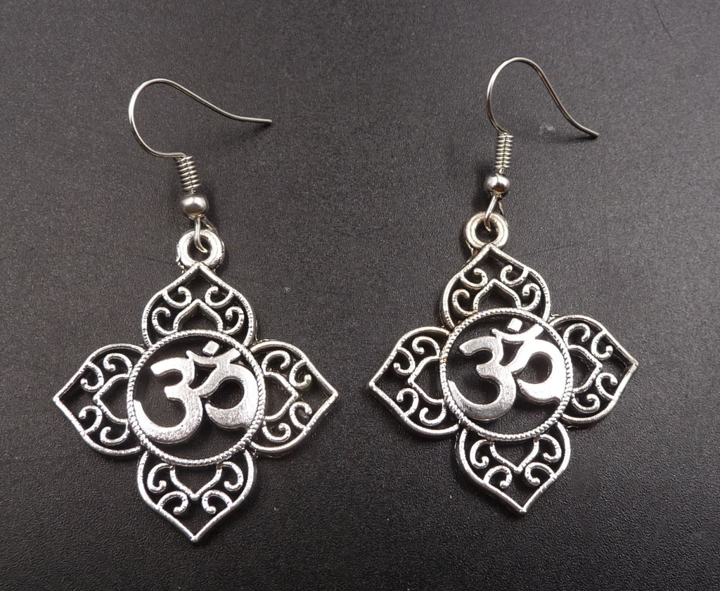 Boucles d'oreilles om Aum Méditation artisanat Inde