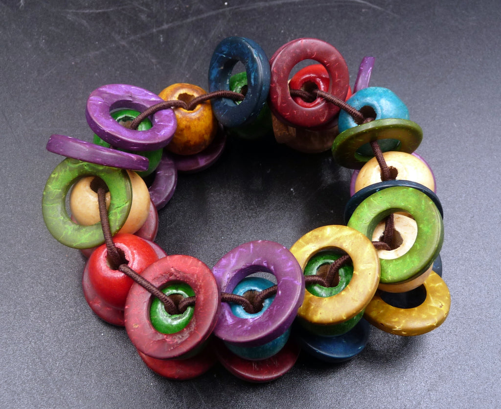 Bracelet ethnique multicolore en bois et écorce noix de coco artisanat du Pérou