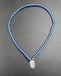 Bracelet en perles de rocaille bleues artisanat Indonésie