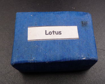 Savon bio à l'huile essentielle de fleur de lotus de Bali