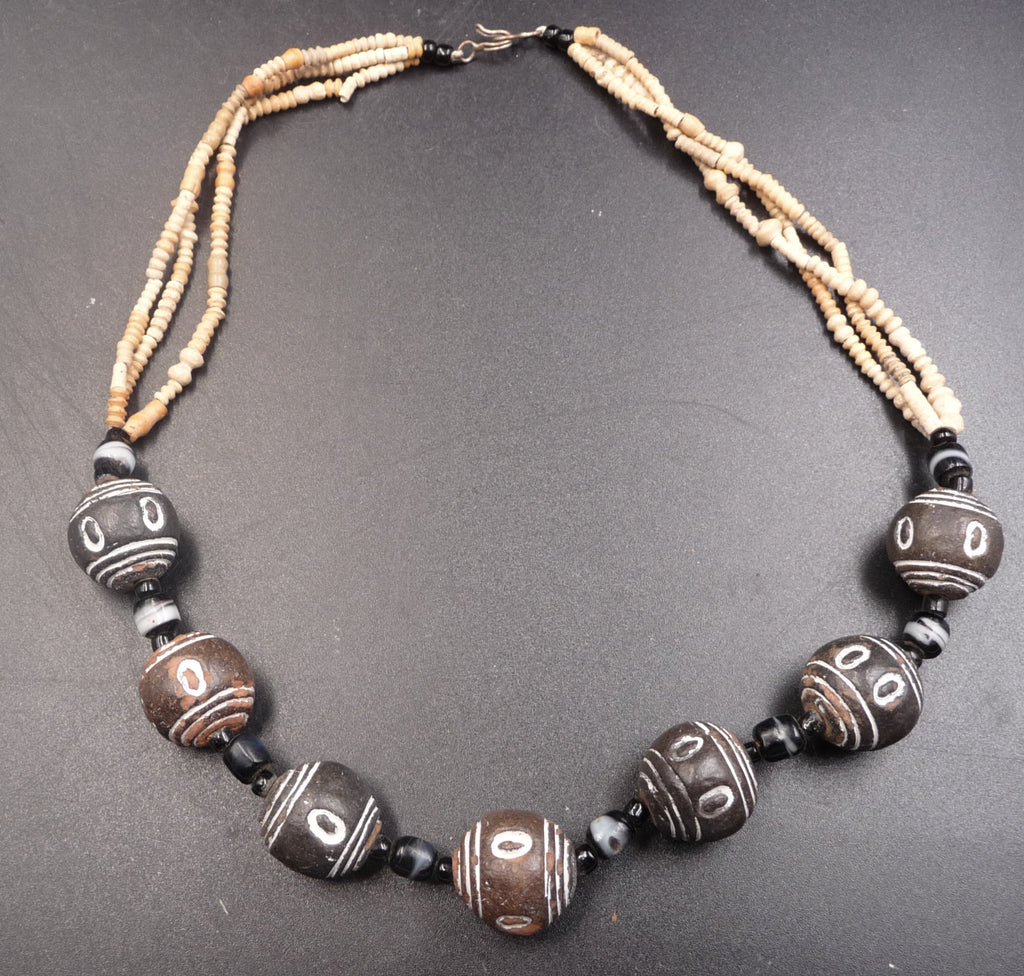 Collier ethnique Africain perles en terre cuite et bois de cocotier - Burkina Faso