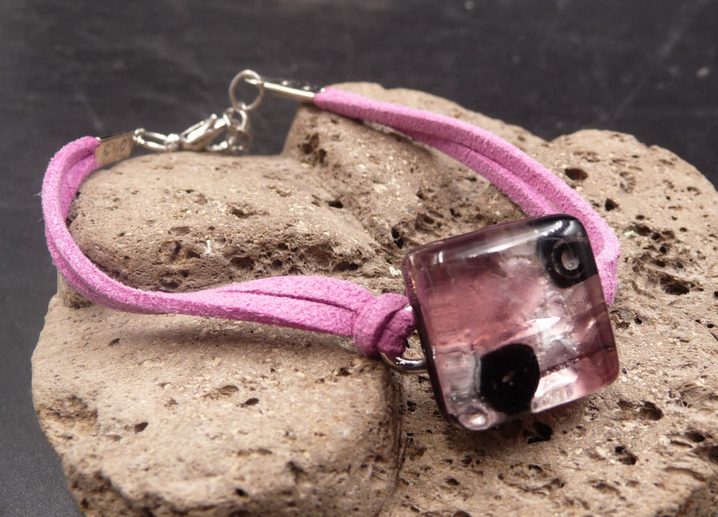 Bracelet en cuir et verre de Murano couleur rose