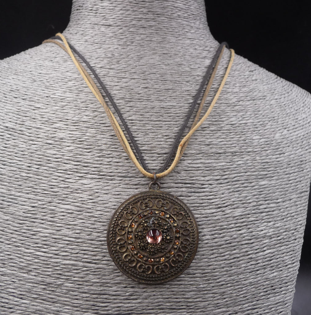 Collier Vintage en métal vieilli