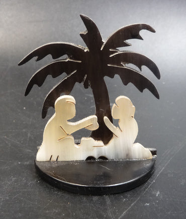 Crèche de Noël forme palmier en corne de zébu Madagascar