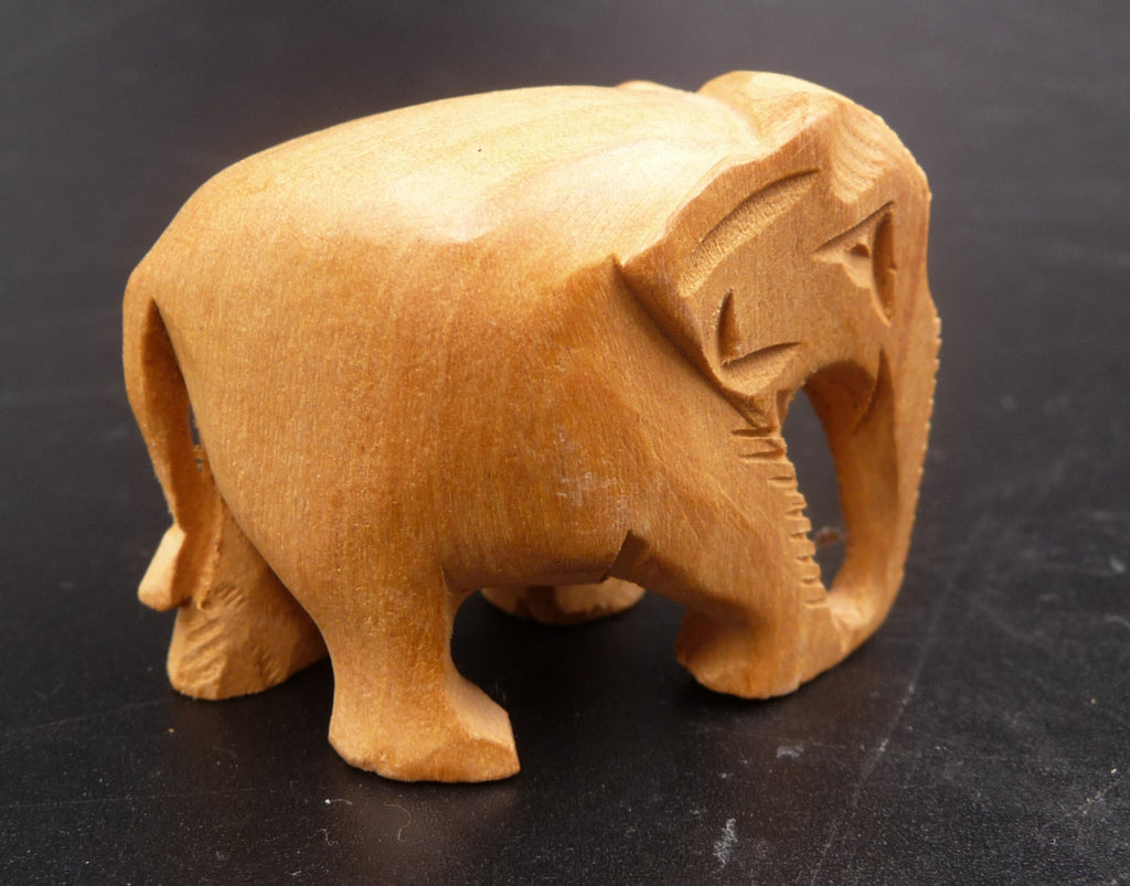 Eléphant en bois sculpté artisanat Inde