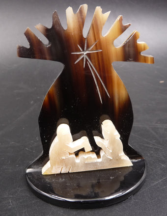 Crèche de Noël forme baobab en corne de zébu Madagascar Anjozorobe