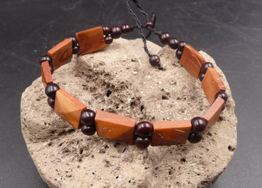 Bracelet artisanal perles en bois marron et noir Indonésie