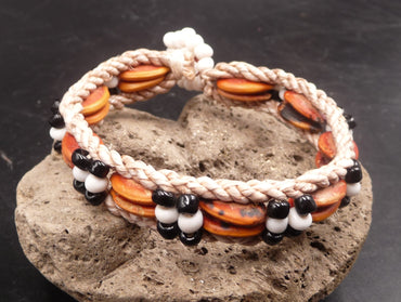 Bracelet artisanal en graines et rotin Indonésie