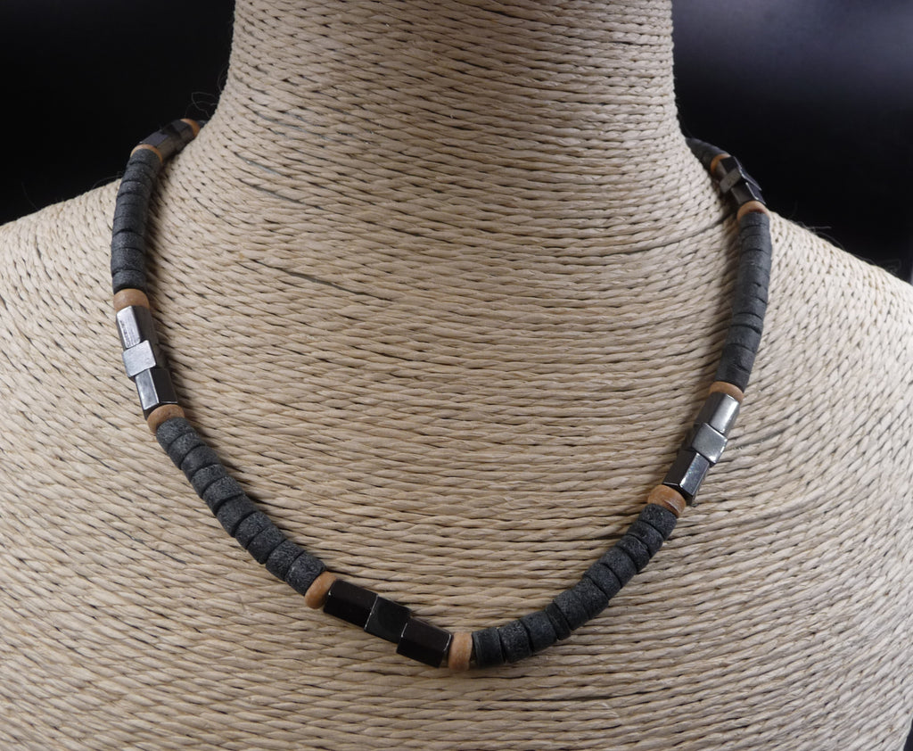 Collier en pierre naturelle et hématite du Brésil