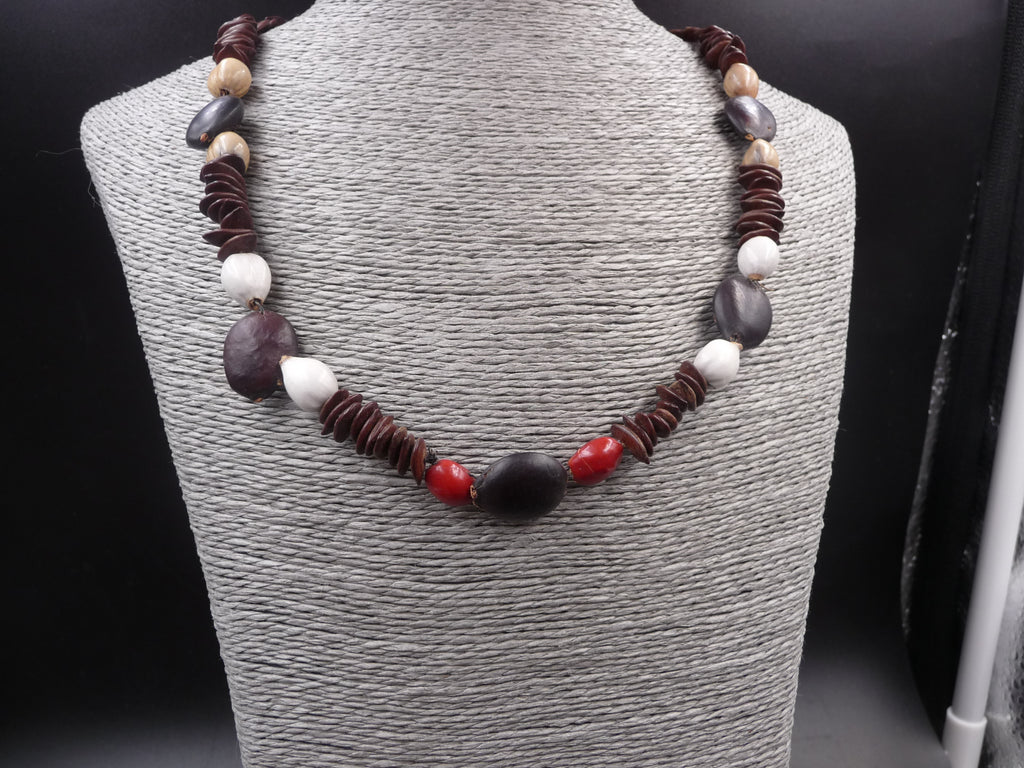 Collier ethnique nature en graines exotiques - Cuba