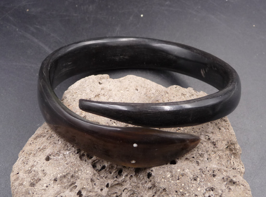 Bracelet serpent VOAHARY en corne de zébu Madagascar