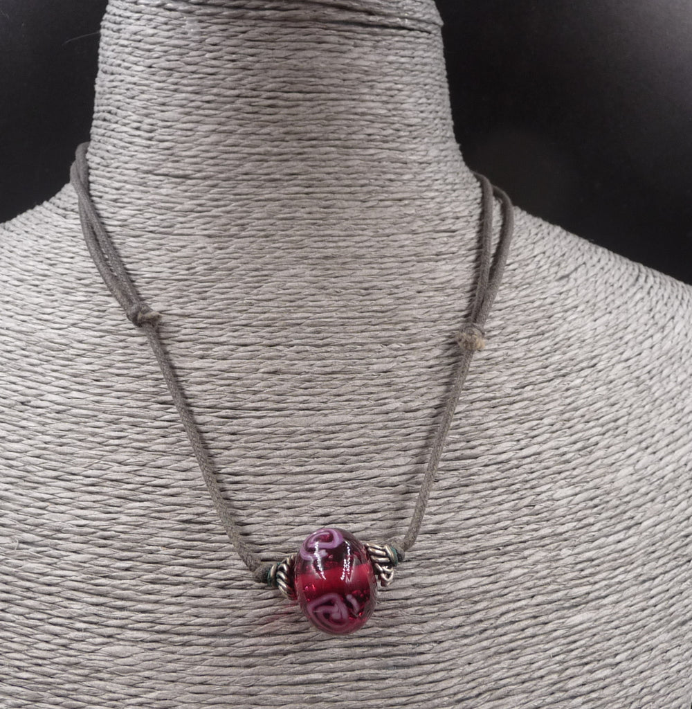 Collier Emilie en verre de Murano mauve et rouge