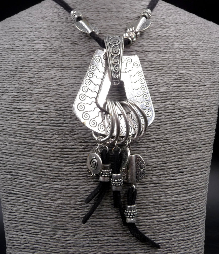 Collier traditionnel berbère en argent Tibétain