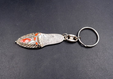 Porte-clés babouche traditionnelle berbère artisanat du Maroc