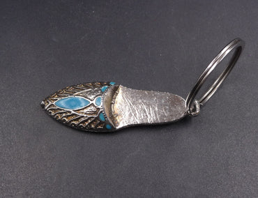 Porte-clés babouche traditionnelle berbère artisanat du Maroc