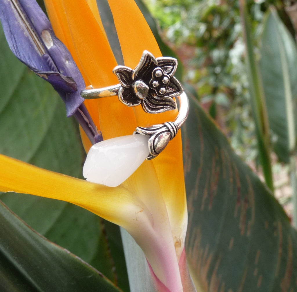 Bague en argent 925 fleur de Lotus et fleur de Magnolia en Jade blanc