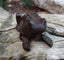 Statuette grenouille en bois de rose artisanat de Madagascar