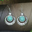 Boucles d'oreilles "Dhâni" en argent Tibétain et Howlite Turquoise