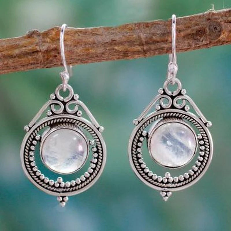 Boucles d'oreilles en argent Tibétain et Pierre de Lune "Kârana"