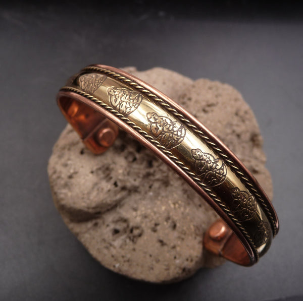 Bracelets en cuivre et médecine douce contre l'arthrose Bracelets en cuivre et médecine douce contre l'arthrose