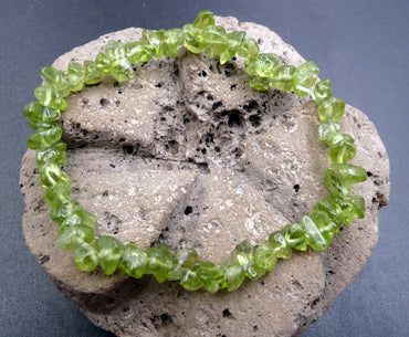 Bracelet perles chips en Péridot naturel