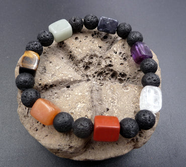 Bracelet de guérison des 7 chakras. Pierre de lave et pierres semi-précieuses