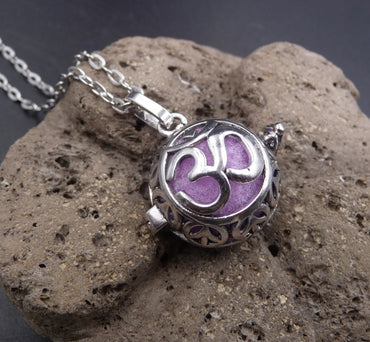 Bola de grossesse Symbole Ôm avec chaîne longue en métal argenté