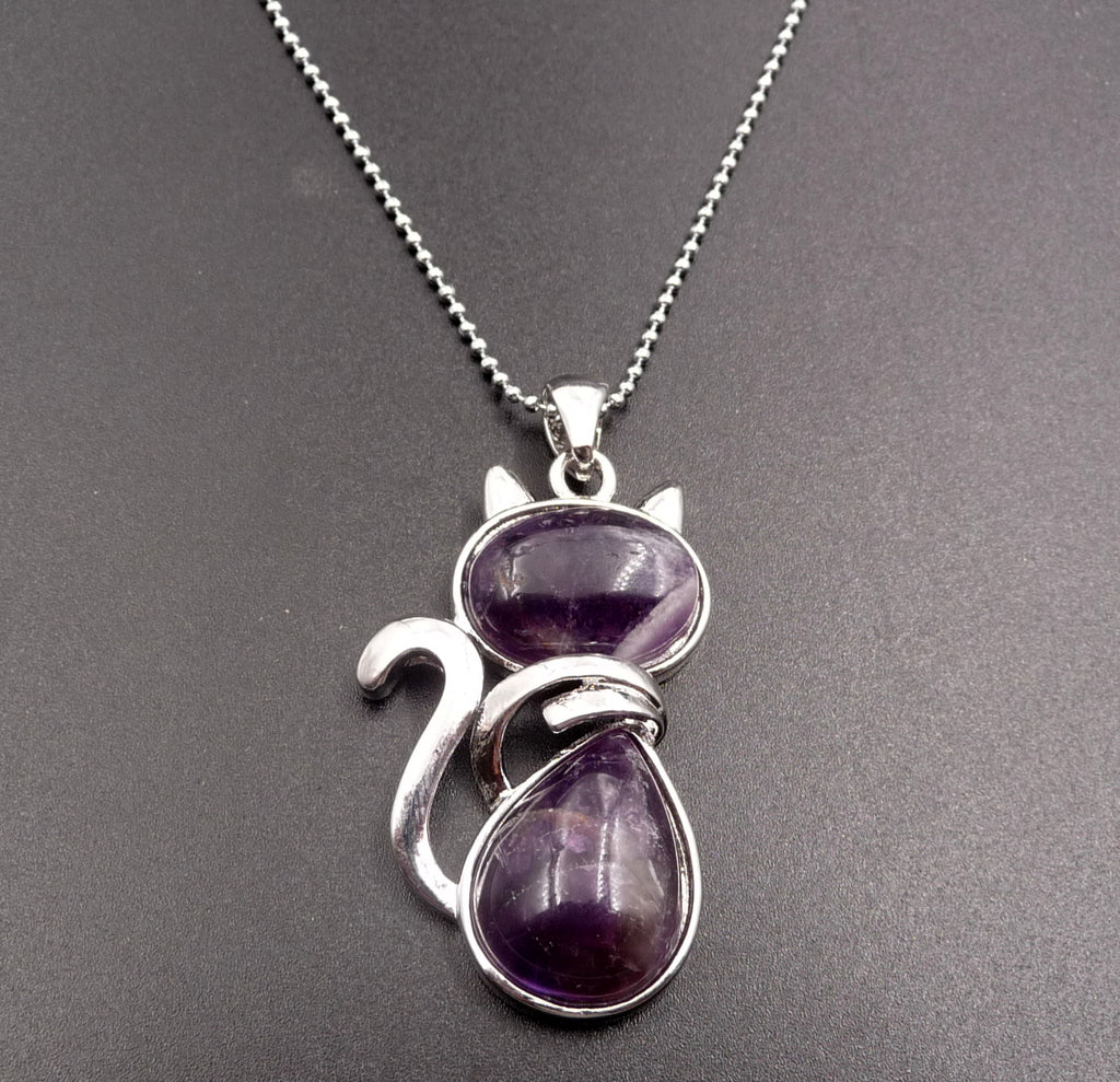 Collier argenté avec pendentif chat en Améthyste véritable