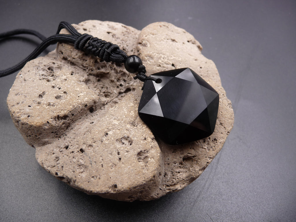 Collier pendentif hexagonal étoile en obsidienne talisman protection
