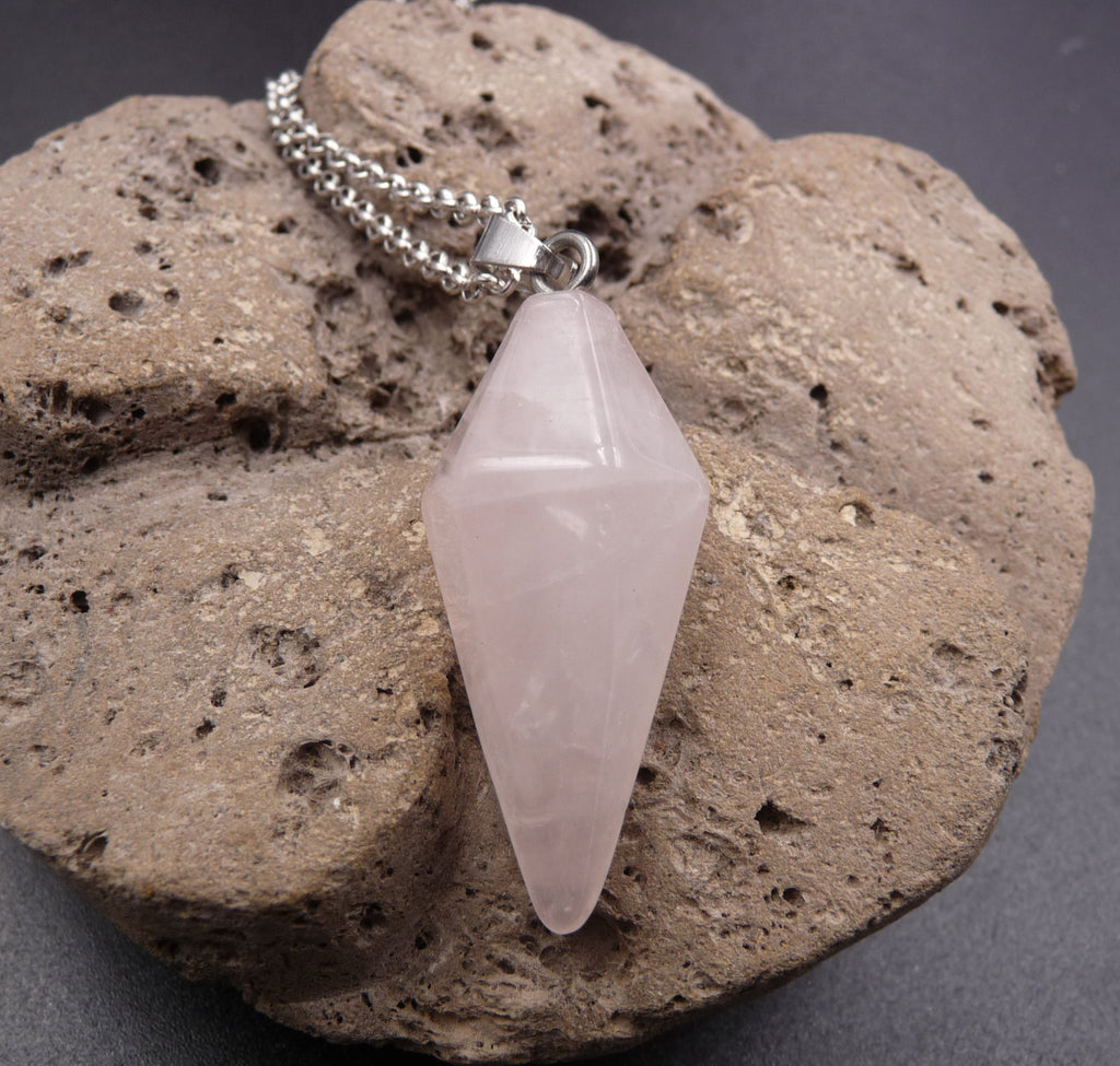 Collier avec pendentif en Quartz rose naturel style pendule