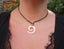 Collier Maori avec pendentif spirale en os de buffle sur cordon ajustable