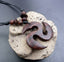 Collier pendentif ethnique celtique Triskell en bois bio