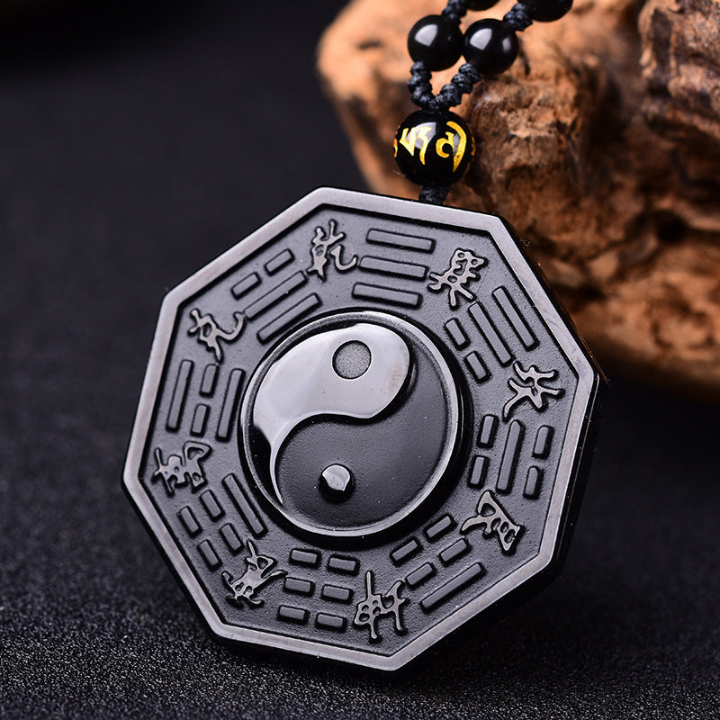 Collier pendentif Bagua Yin Yang en obsidienne noire véritable