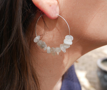 Boucles d'oreilles forme créole en Pierre de Lune