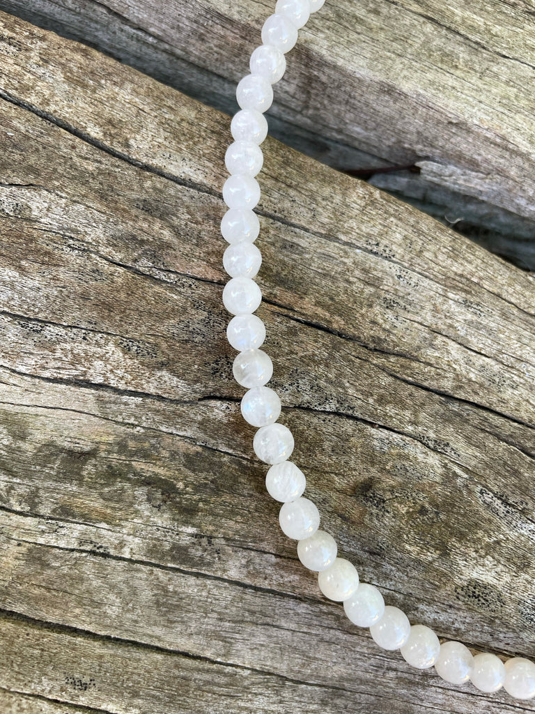 Collier / Ras de cou en Pierre de Lune. Perles de 6 mm.