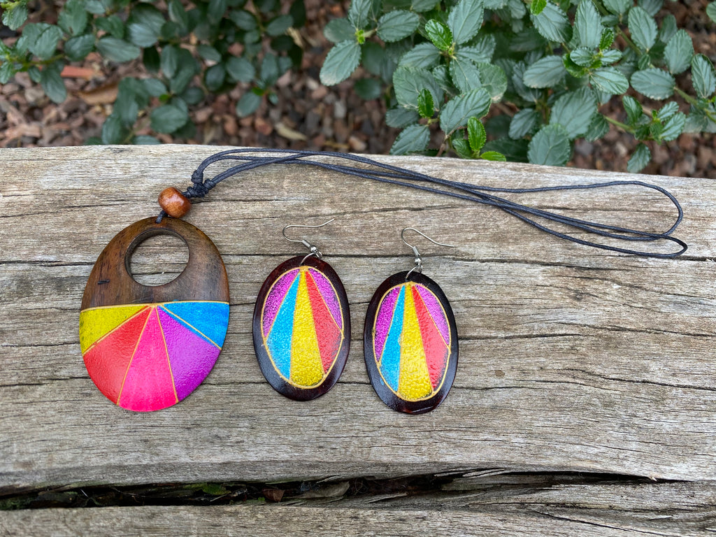 Parure collier + boucles d'oreilles en bois peint multicolore Arc en Ciel