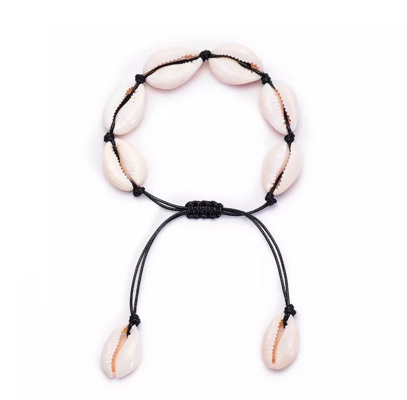 Parure collier et bracelet noirs en coquillages cauris naturels