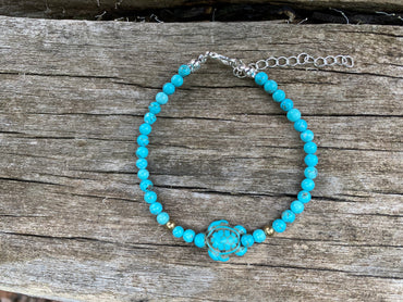Bracelet chaîne en pierre véritable Howlite turquoise + tortue de mer