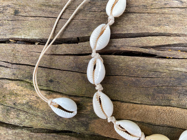Collier en coquillages cauris naturels - Tendance et élégant