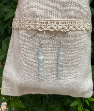 Boucles d'oreilles pendantes en Sélénite