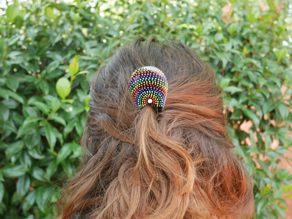 Pic / pique à cheveux ethnique en bois de sono peinture aborigène