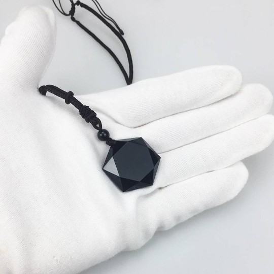 Collier pendentif hexagonal étoile en obsidienne talisman protection