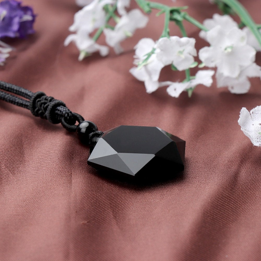 Collier pendentif hexagonal étoile en obsidienne talisman protection