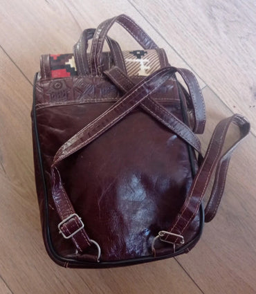 Sac à dos en cuir motif main de Fatma artisanat du Maroc